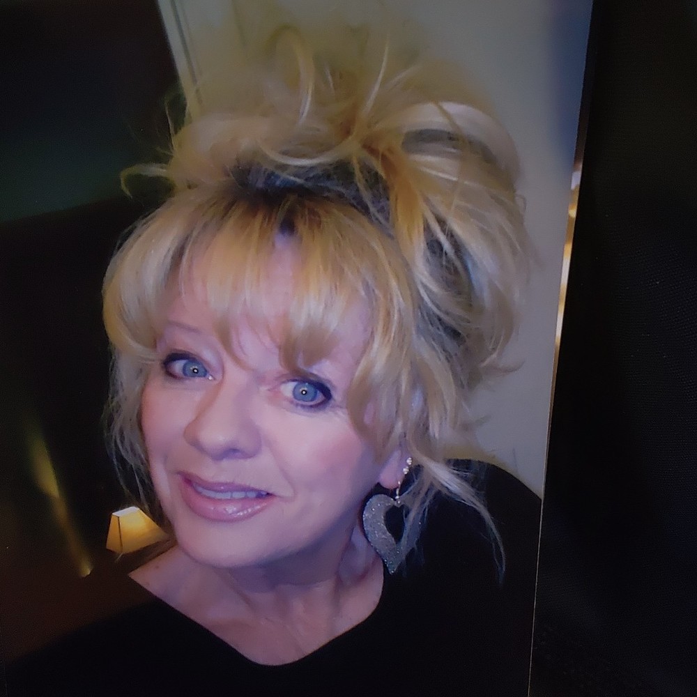 Meet your Posher, Brenda